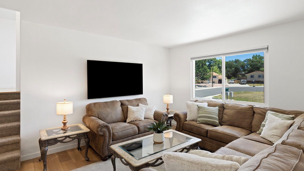 Photo of Livingroom in Security-Widefield