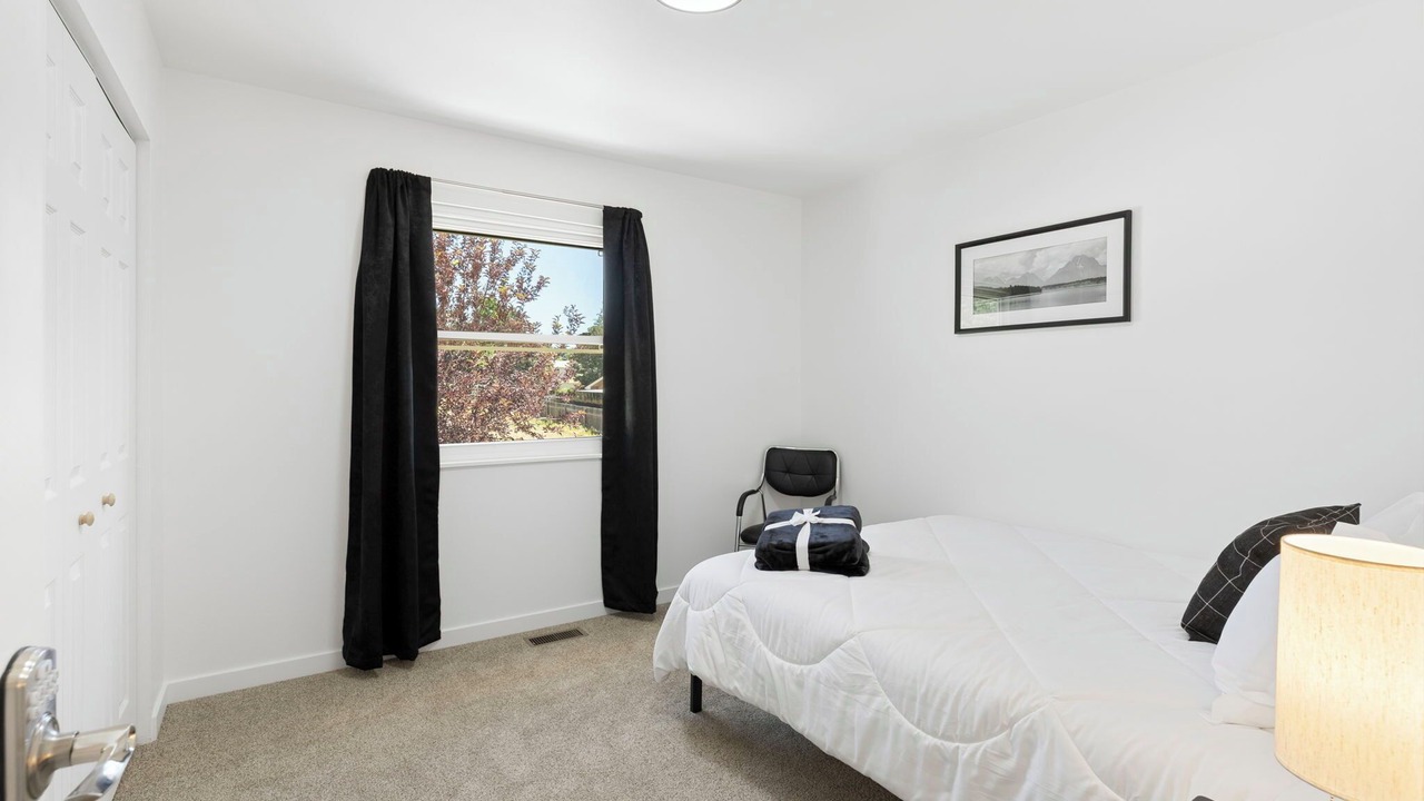 Photo of Bedroom in Security-Widefield