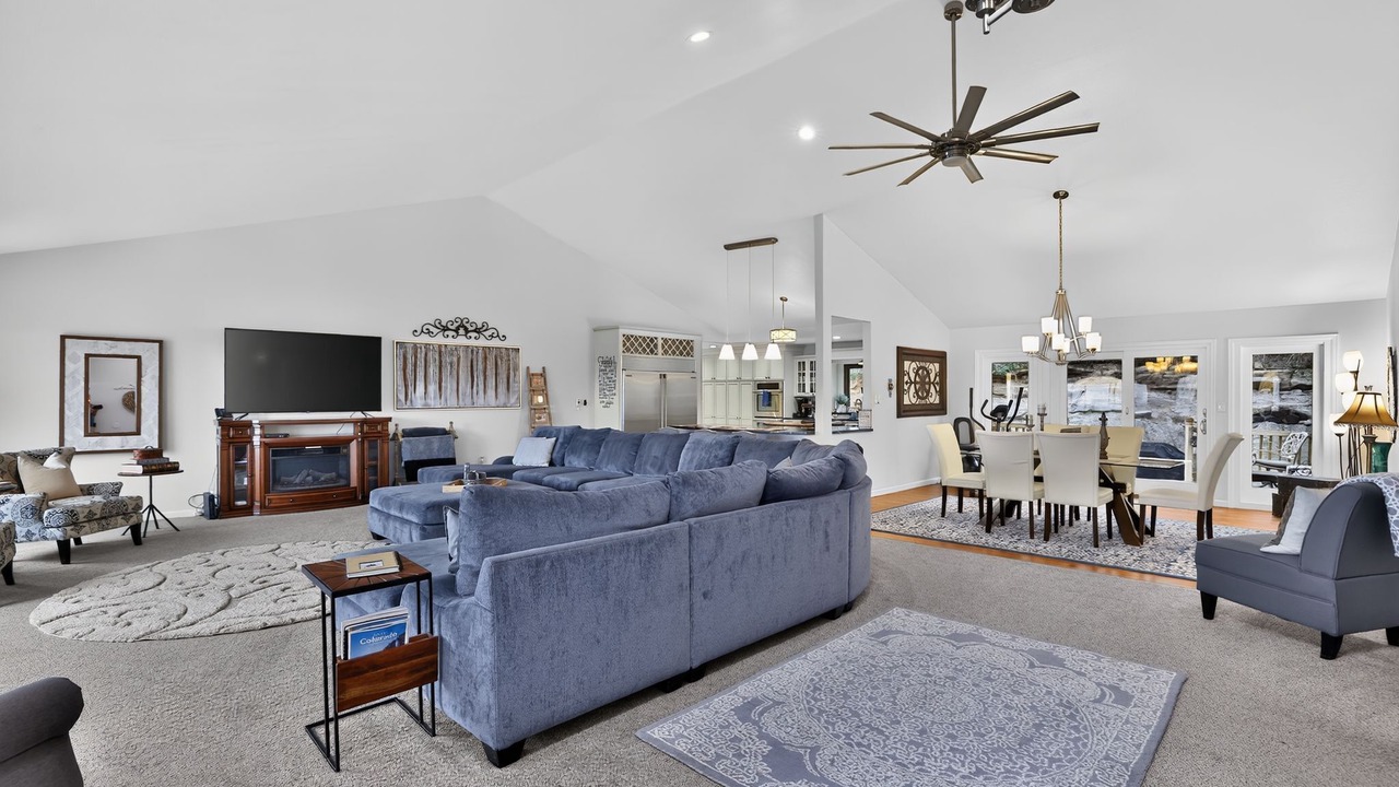 Photo of Livingroom in Northwest Colorado Springs