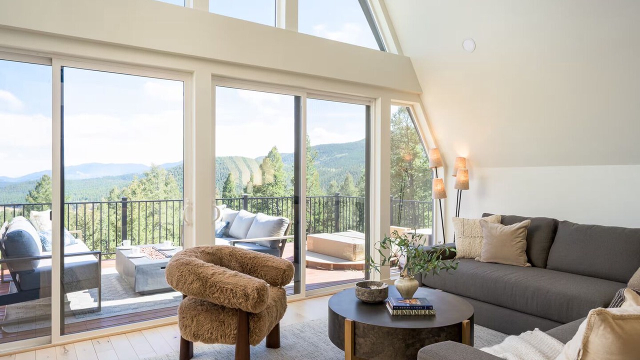 Photo of Livingroom in Bailey