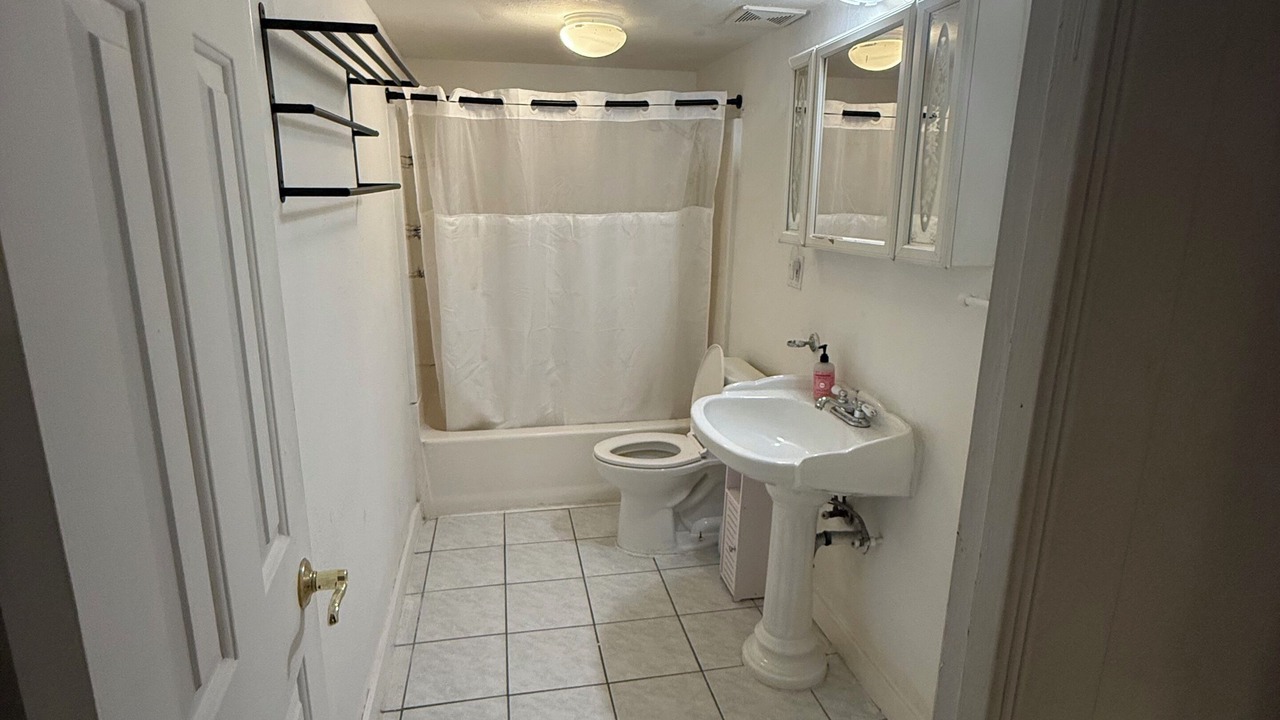 Photo of Bathroom in Highline Villages