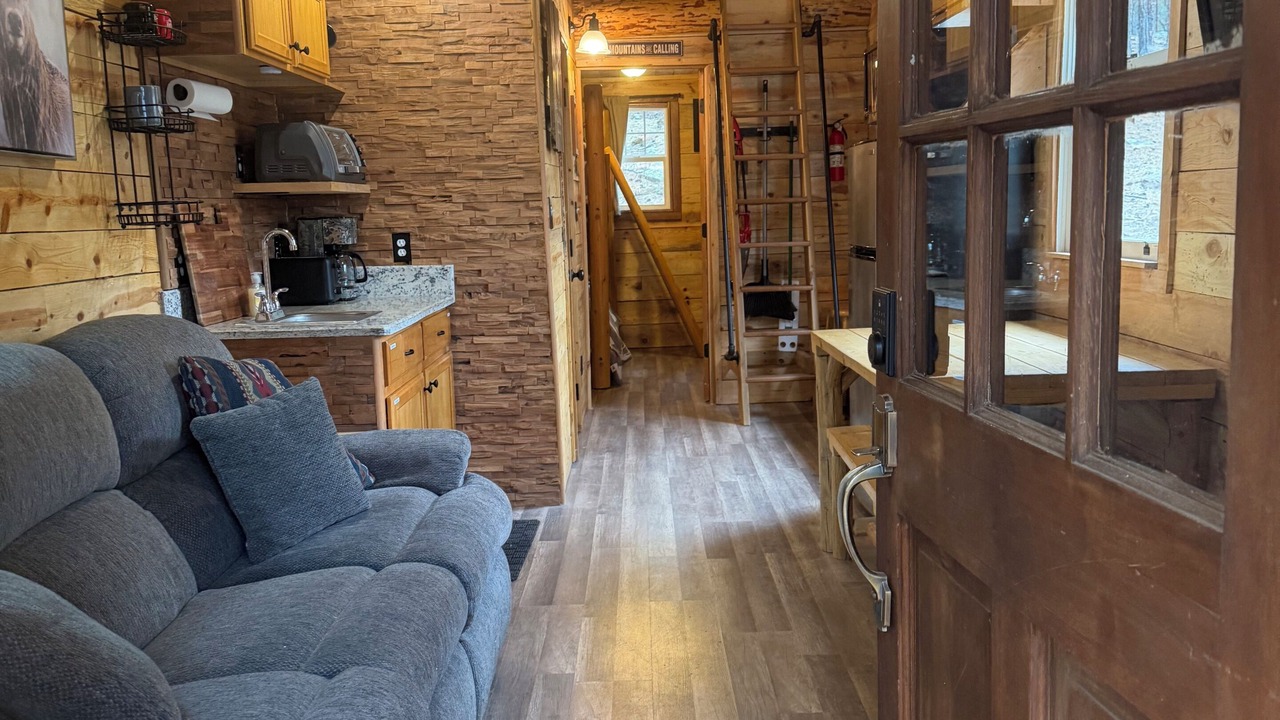 Photo of Livingroom in Gulnare