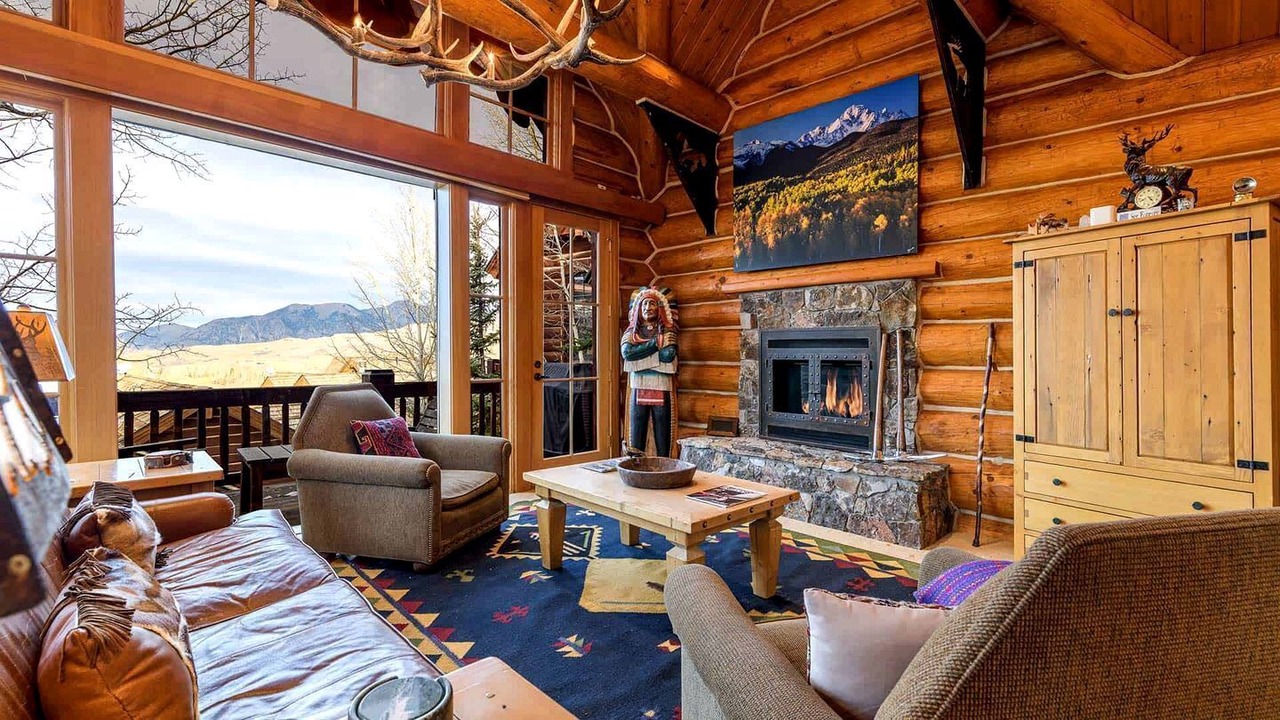 Photo of Livingroom in Mountain Village