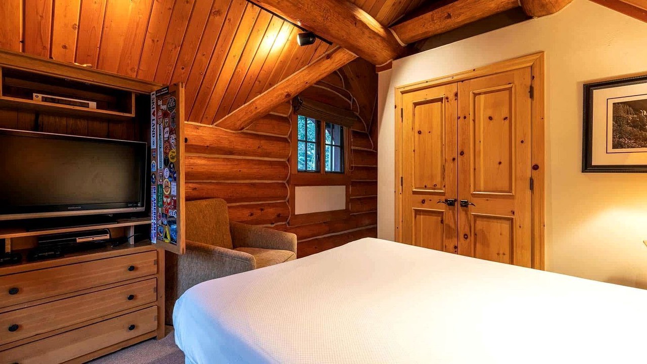 Photo of Bedroom in Mountain Village