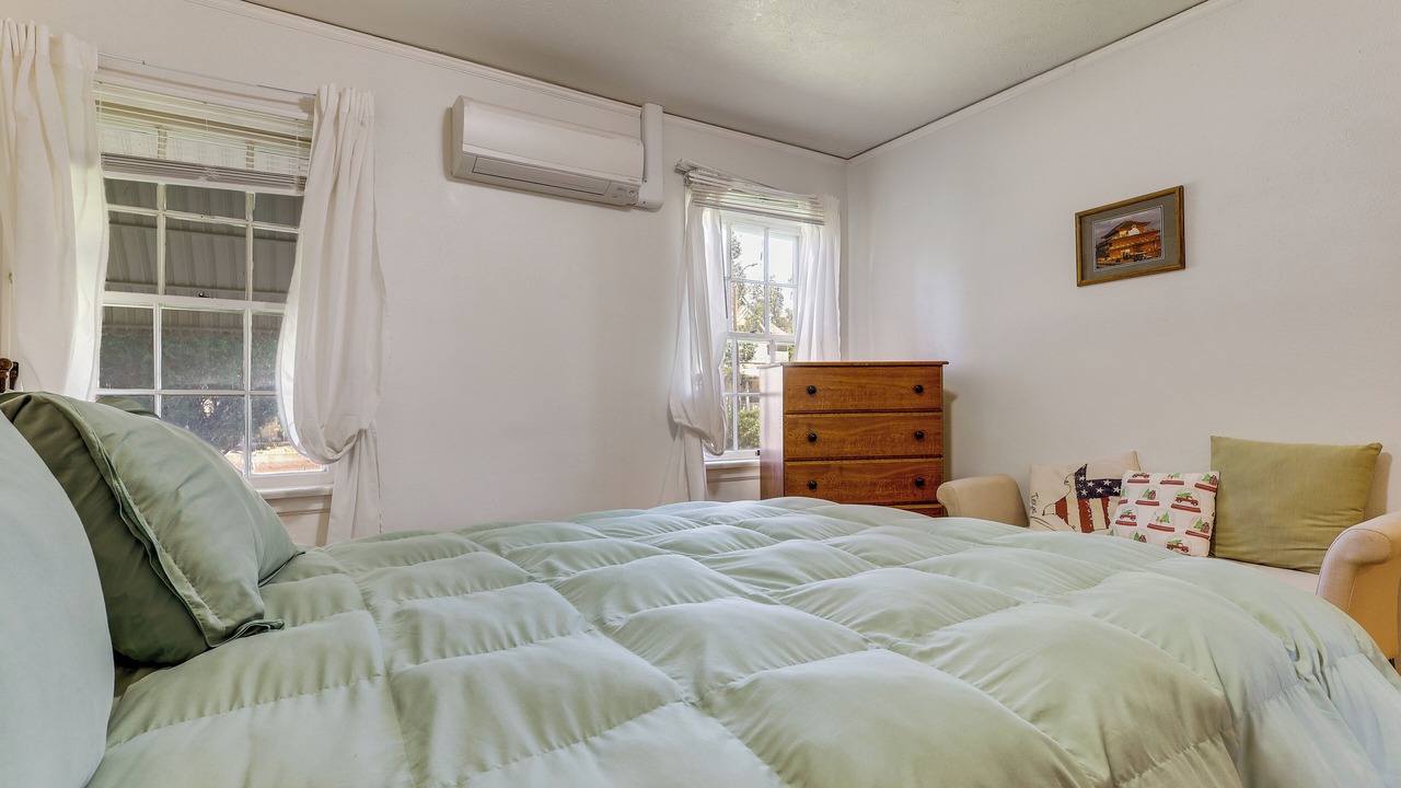 Photo of Bedroom in Northside
