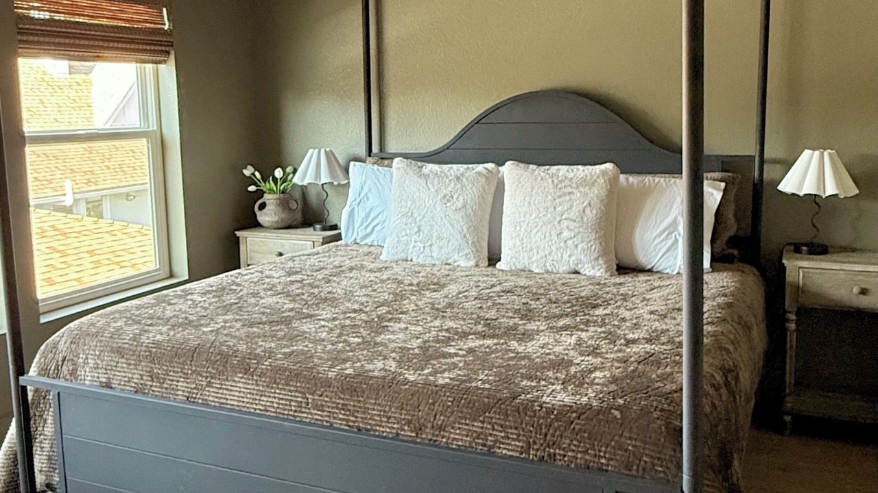 Photo of Bedroom in Castle Rock