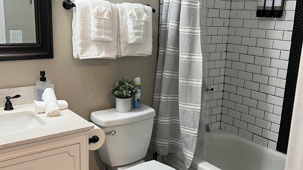 Photo of Bathroom in Aurora