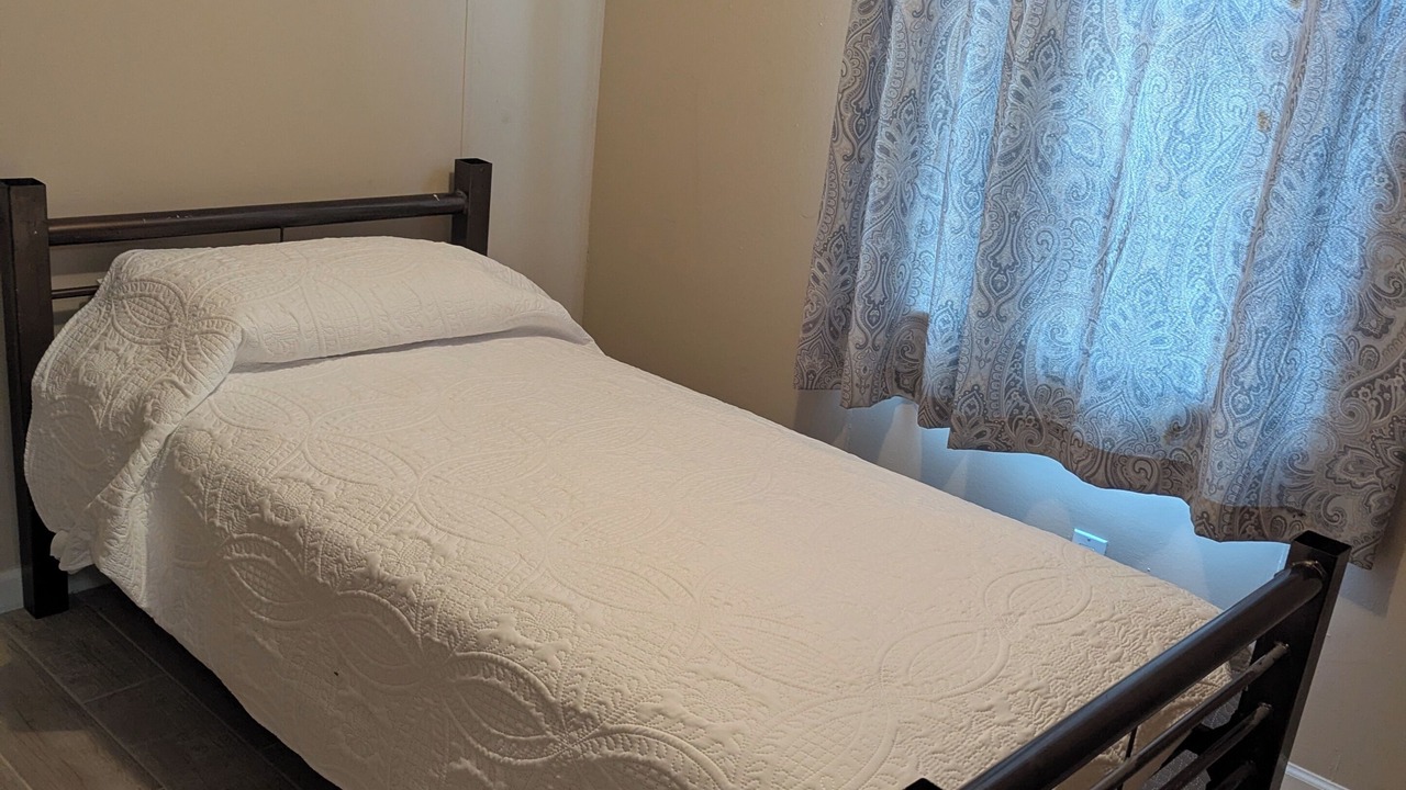 Photo of Bedroom in Hooper