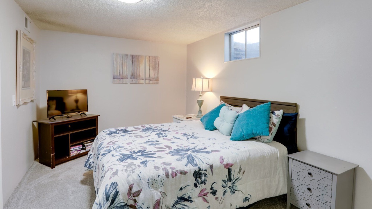 Photo of Bedroom in Columbine Valley