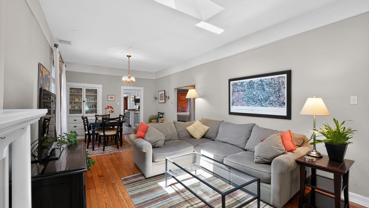 Photo of Livingroom in Washington Park West