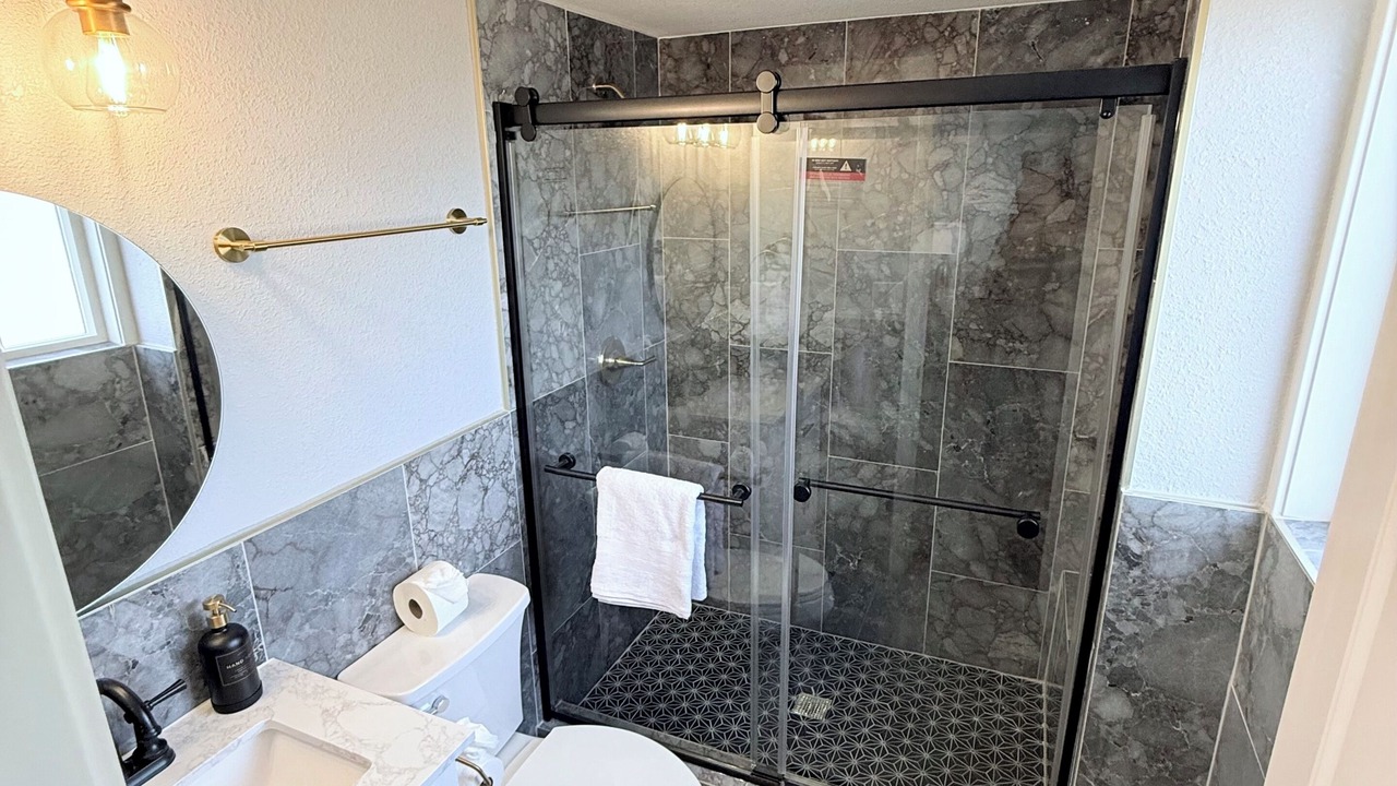 Photo of Bathroom in Hale