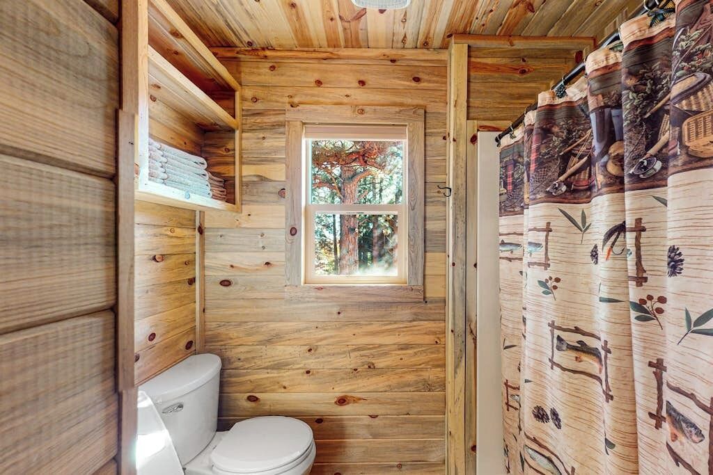 Photo of Bathroom in Ponderosa Pines