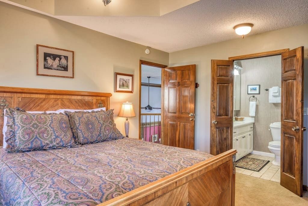 Photo of Bedroom in South Fork