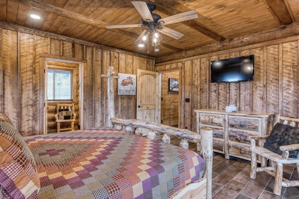Photo of Bedroom in South Fork