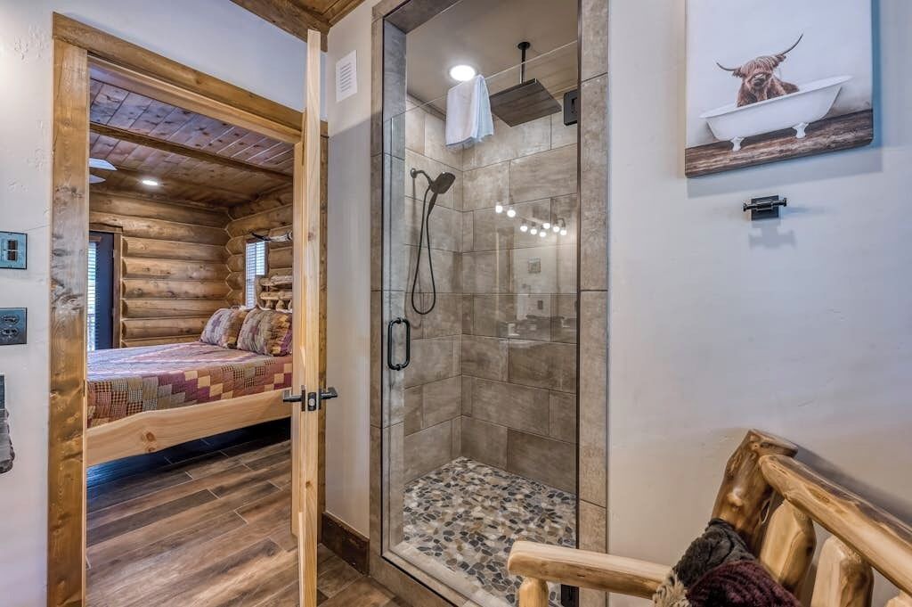 Photo of Bedroom in South Fork