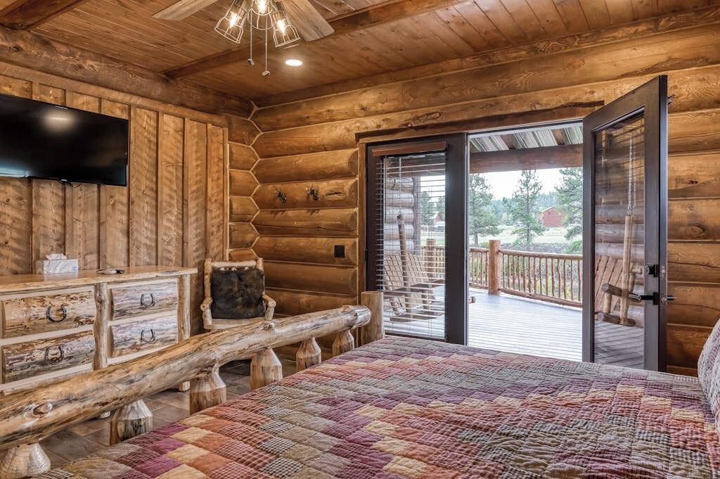 Photo of Bedroom in South Fork
