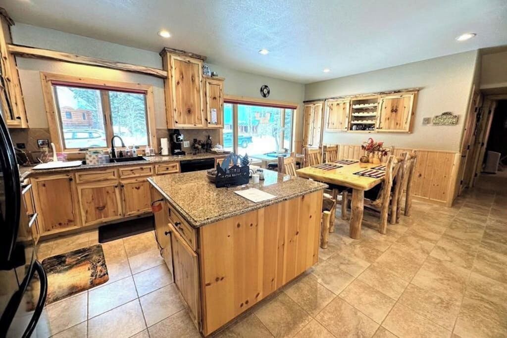 Photo of Kitchen in South Fork