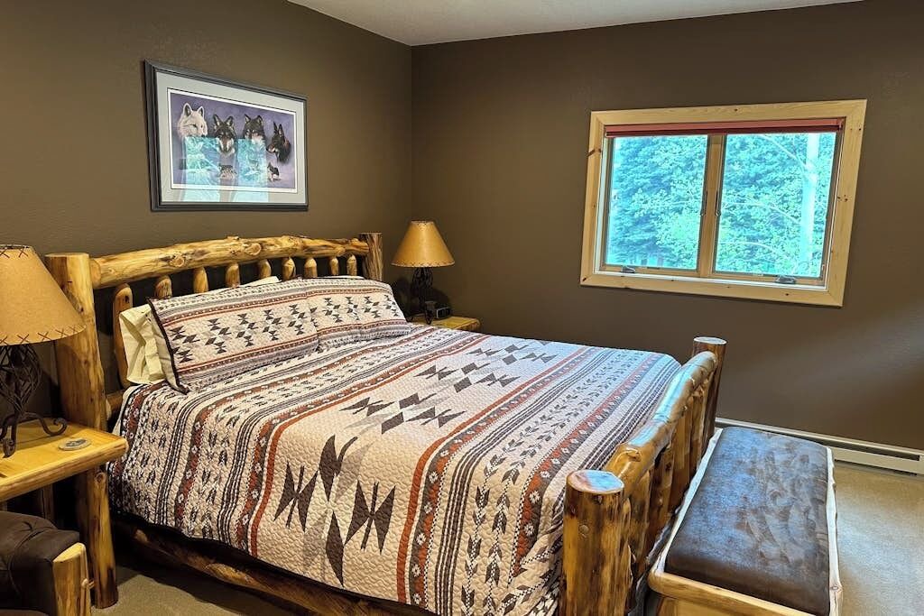 Photo of Bedroom in South Fork