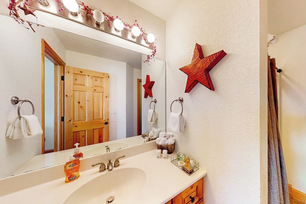 Photo of Bathroom in Fraser