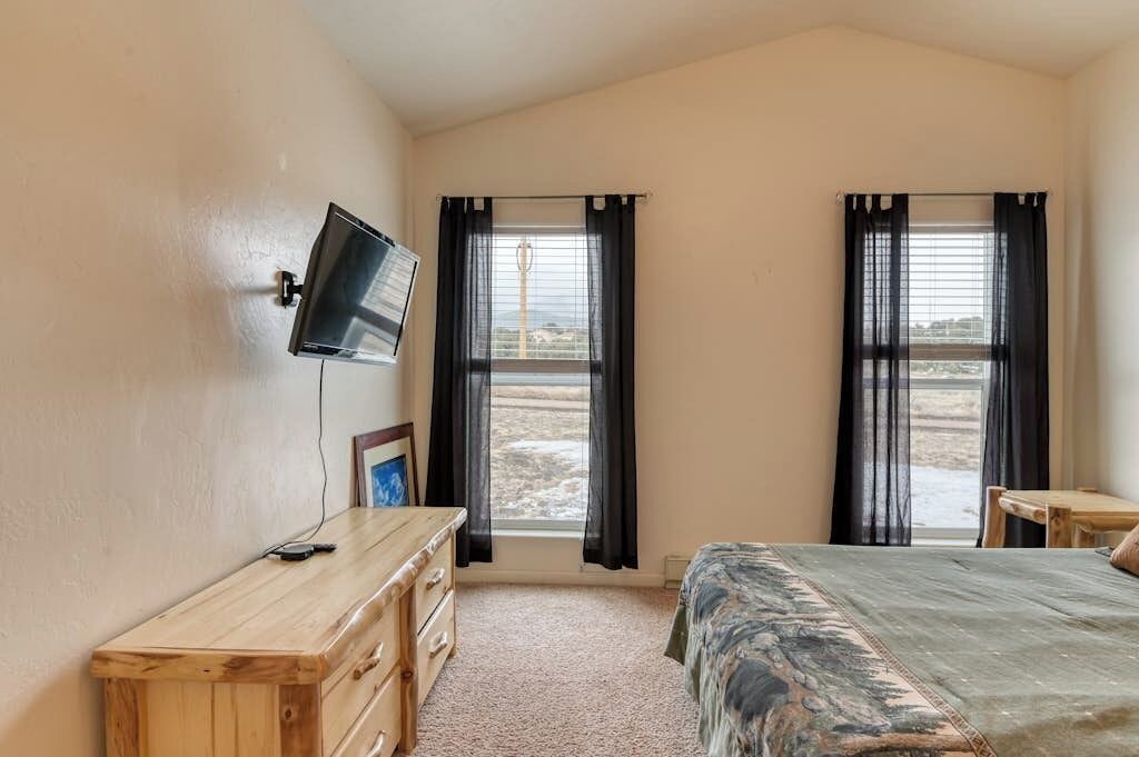 Photo of Bedroom in Alpine Village