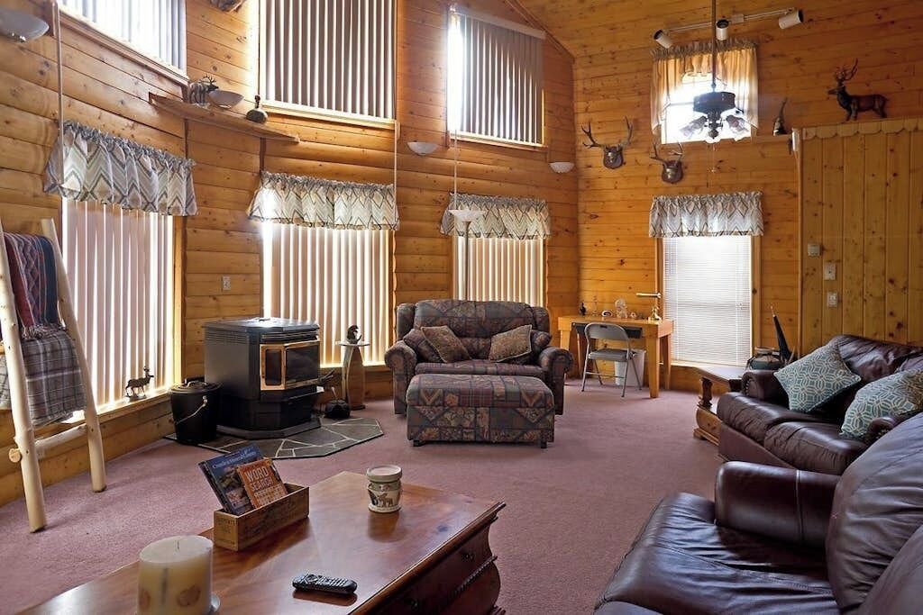 Photo of Livingroom in Alpine Village