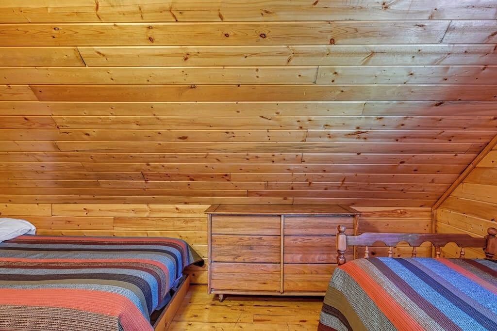 Photo of Bedroom in South Fork