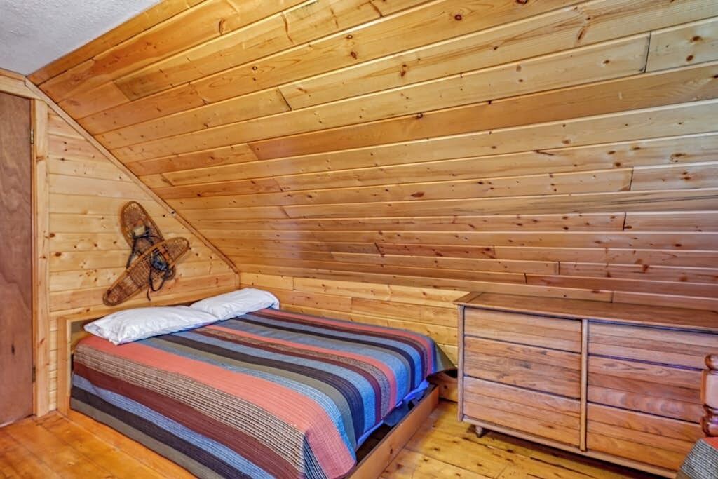 Photo of Bedroom in South Fork
