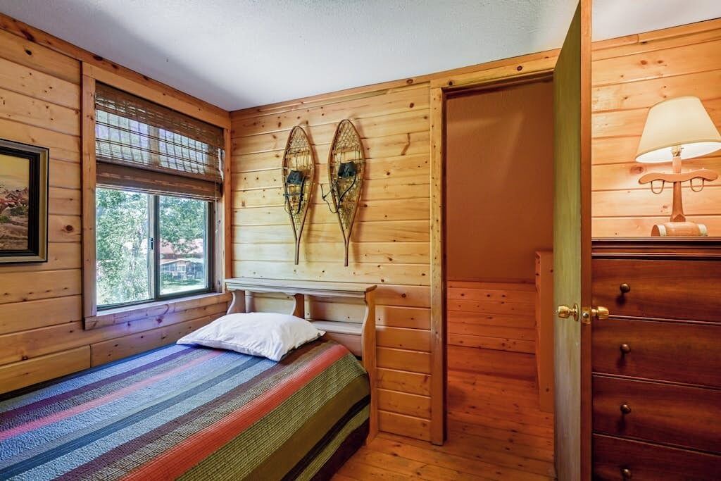 Photo of Bedroom in South Fork