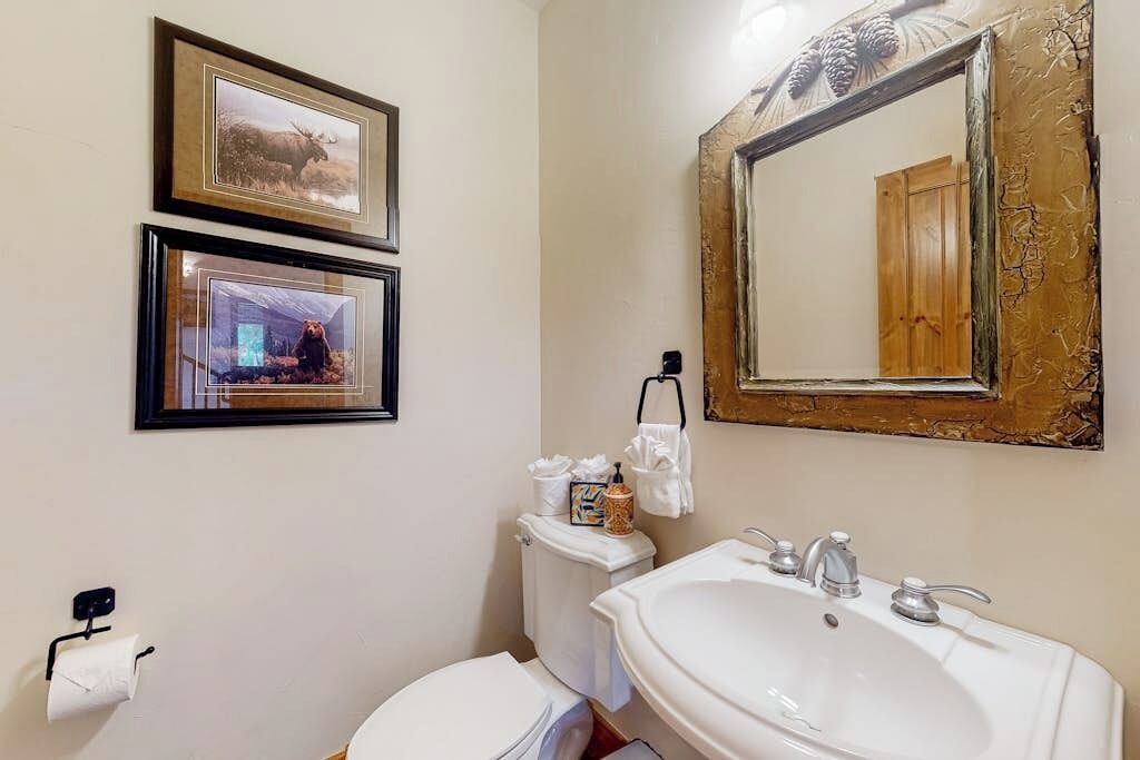 Photo of Bathroom in Crown