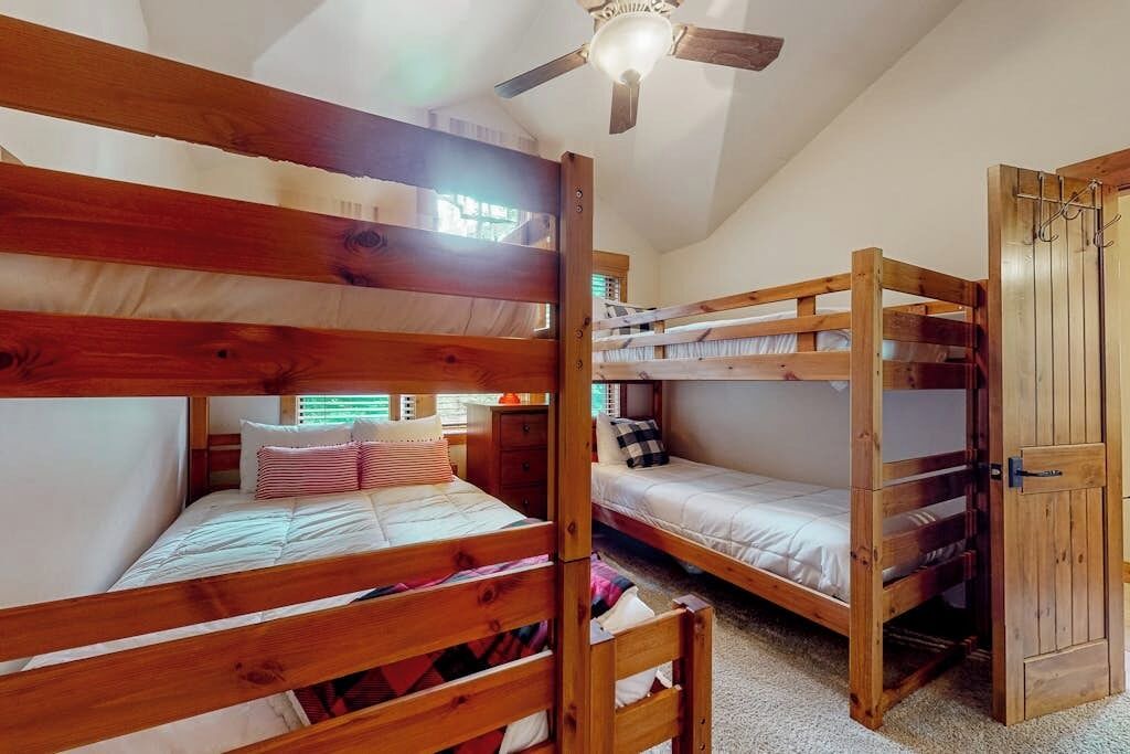 Photo of Bedroom in Crown