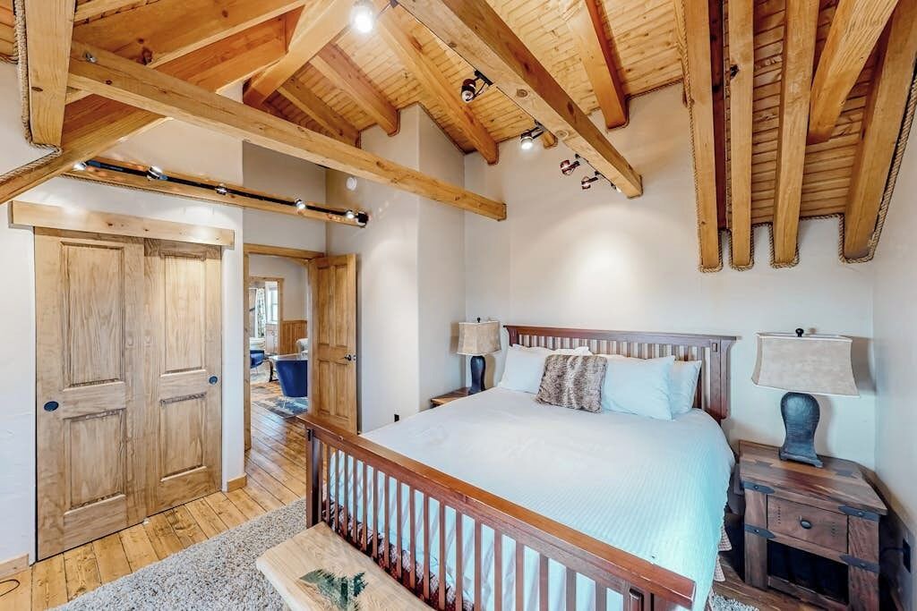 Photo of Bedroom in Warm Springs