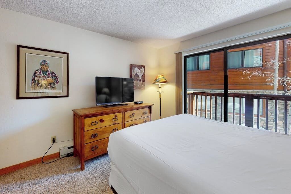 Photo of Bedroom in Four O'Clock