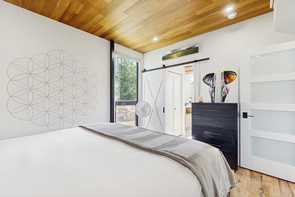 Photo of Bedroom in Carbondale