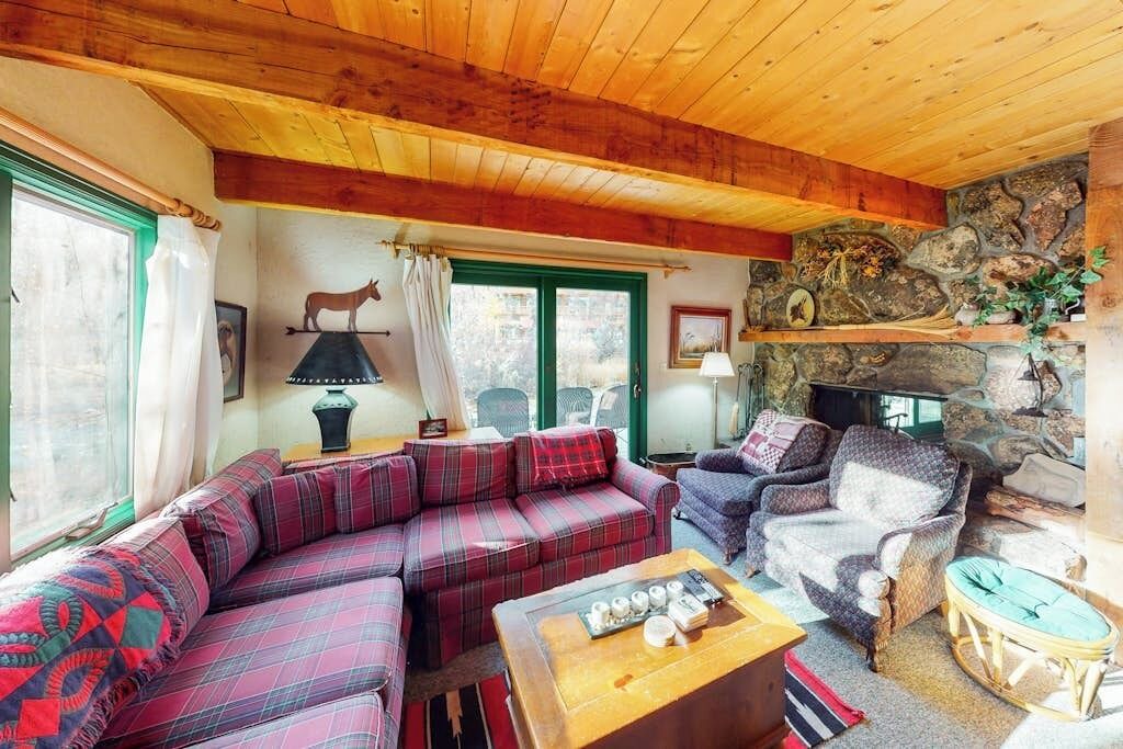 Photo of Livingroom in Basalt