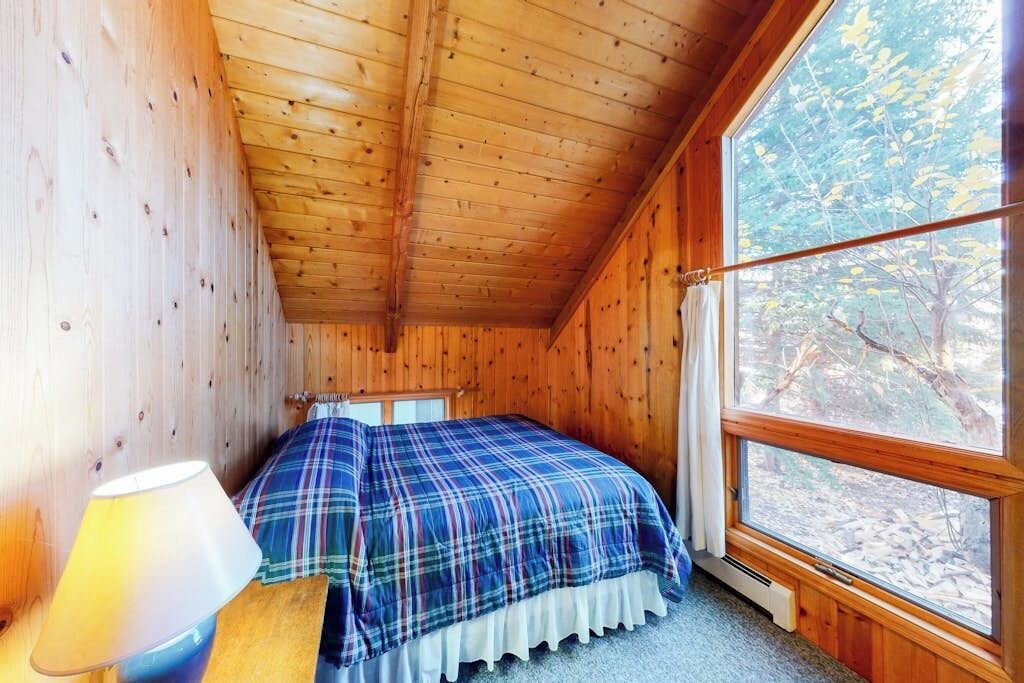 Photo of Bedroom in Basalt