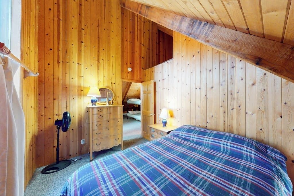 Photo of Bedroom in Basalt
