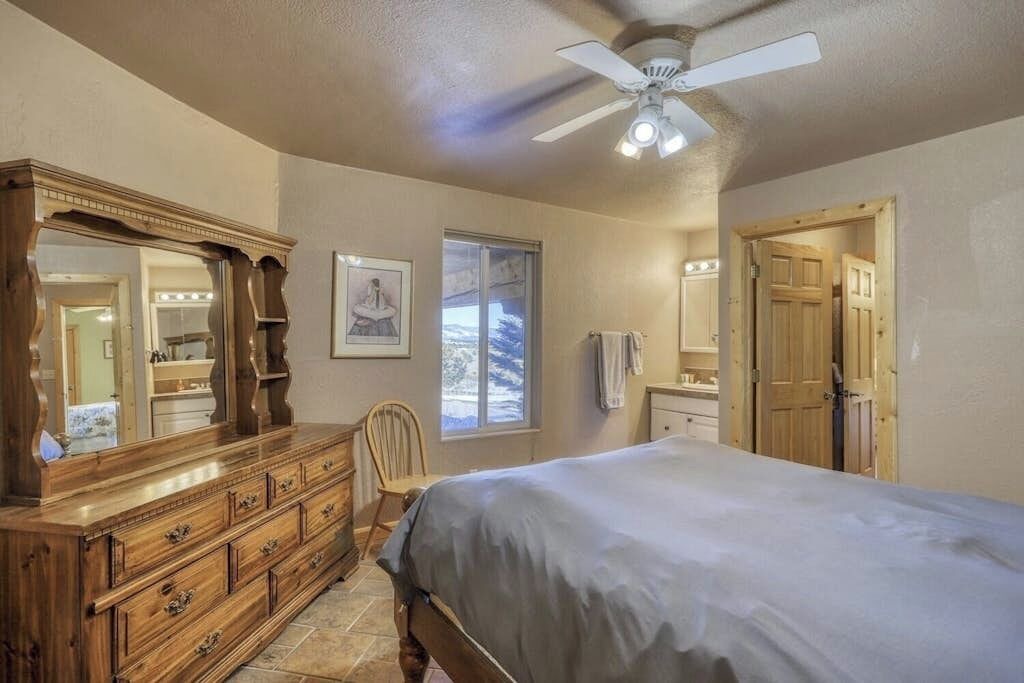 Photo of Bedroom in Del Norte