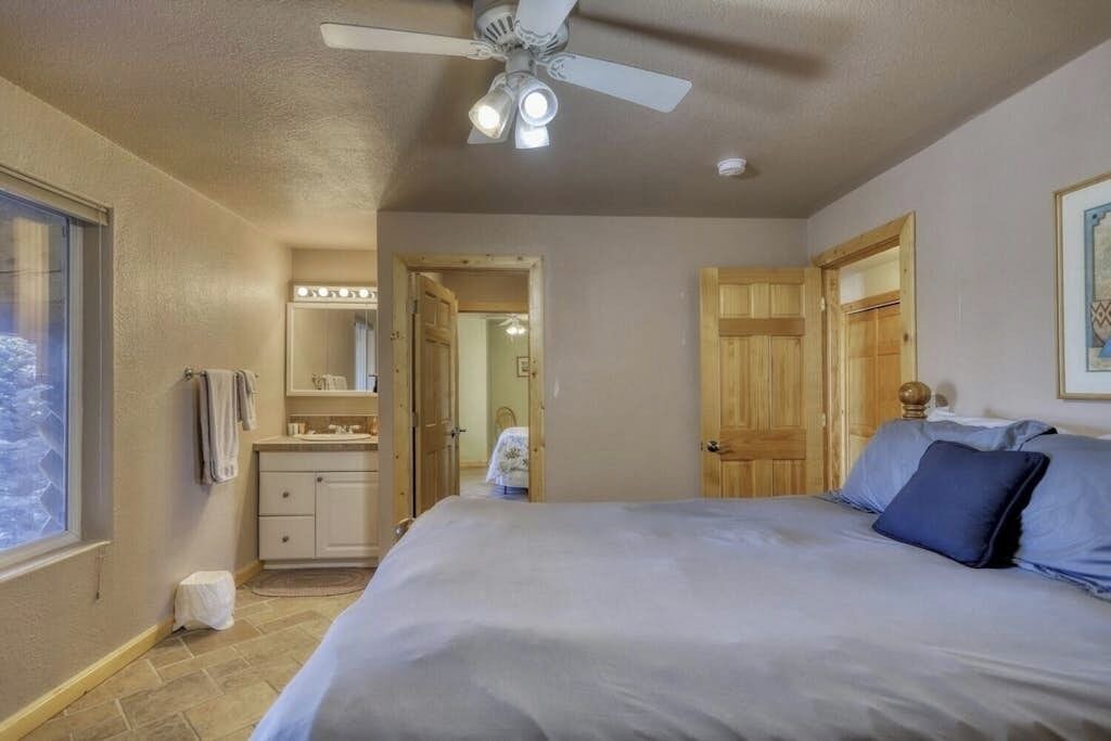 Photo of Bedroom in Del Norte