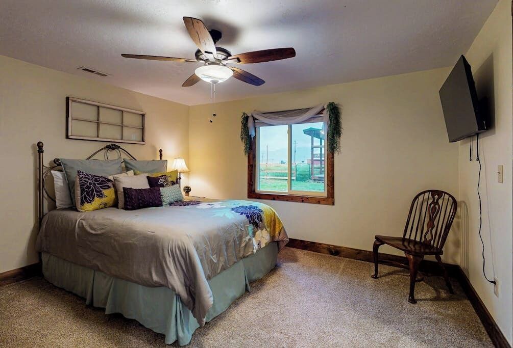Photo of Bedroom in Del Norte