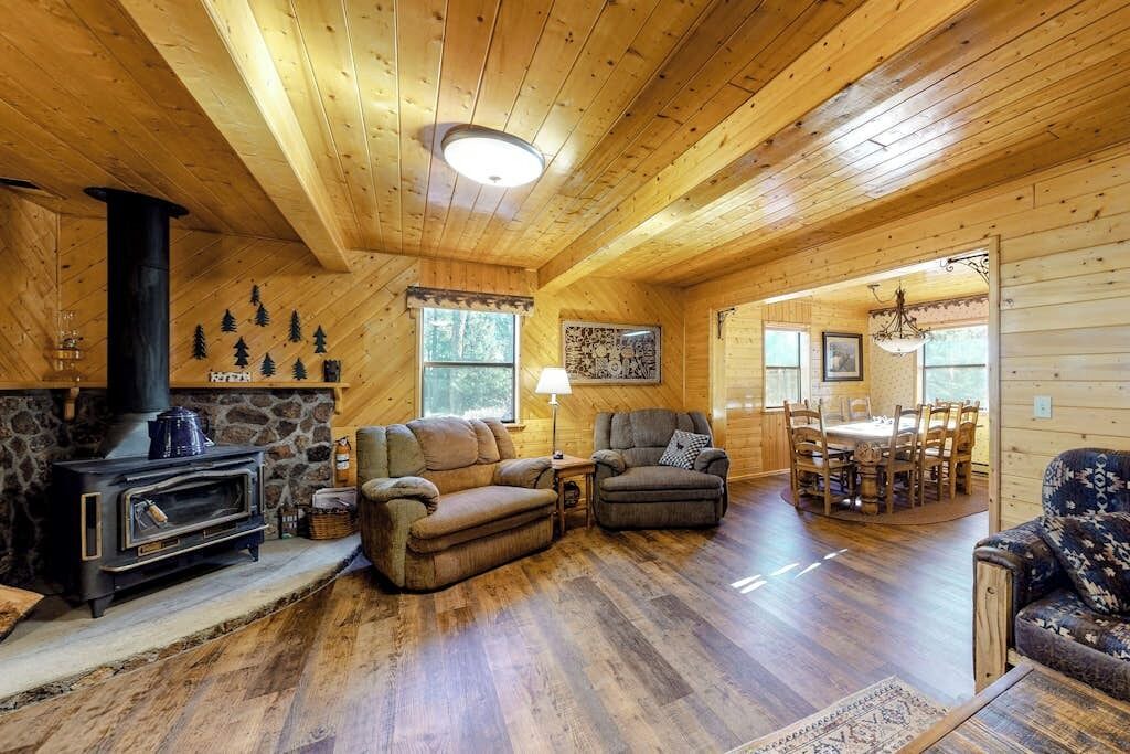 Photo of Livingroom in South Fork