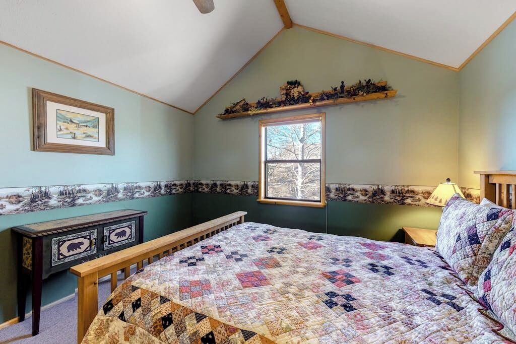 Photo of Bedroom in South Fork