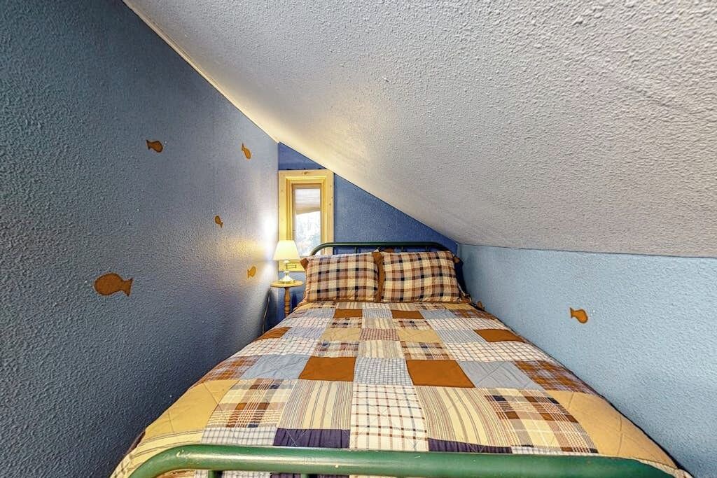 Photo of Bedroom in South Fork