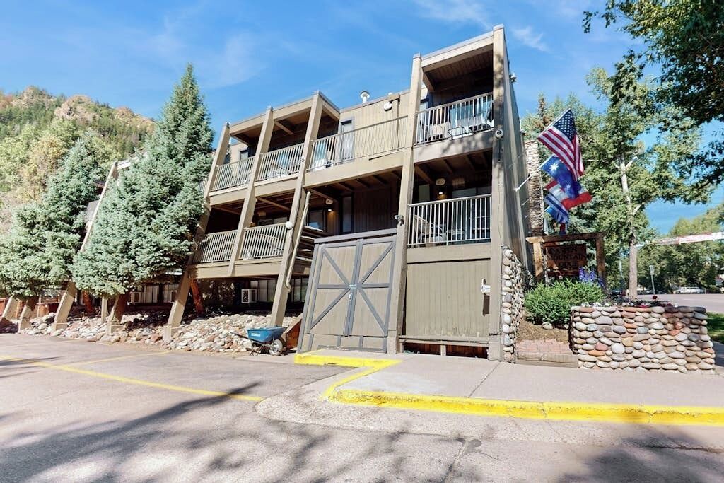 Photo of Outdoor in West End