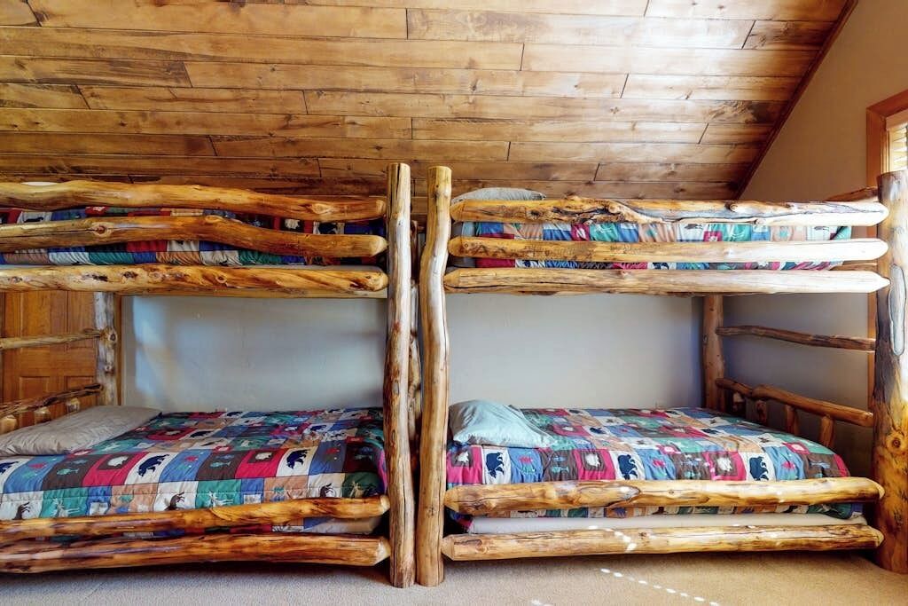 Photo of Bedroom in South Fork