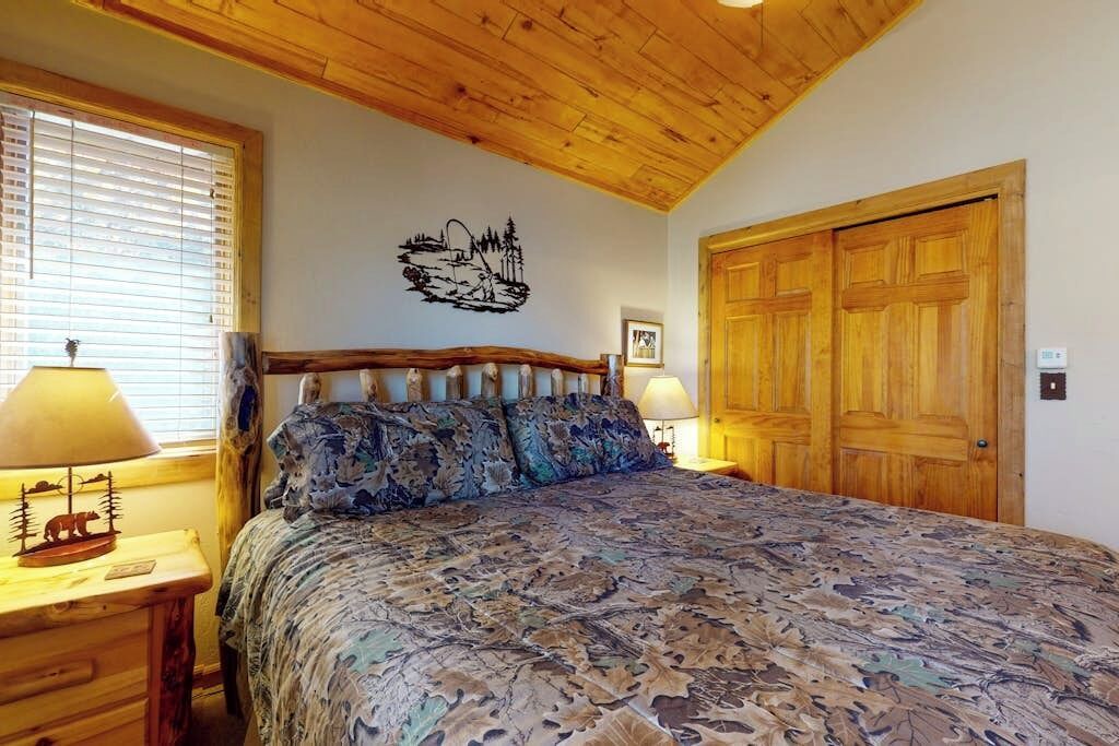 Photo of Bedroom in South Fork
