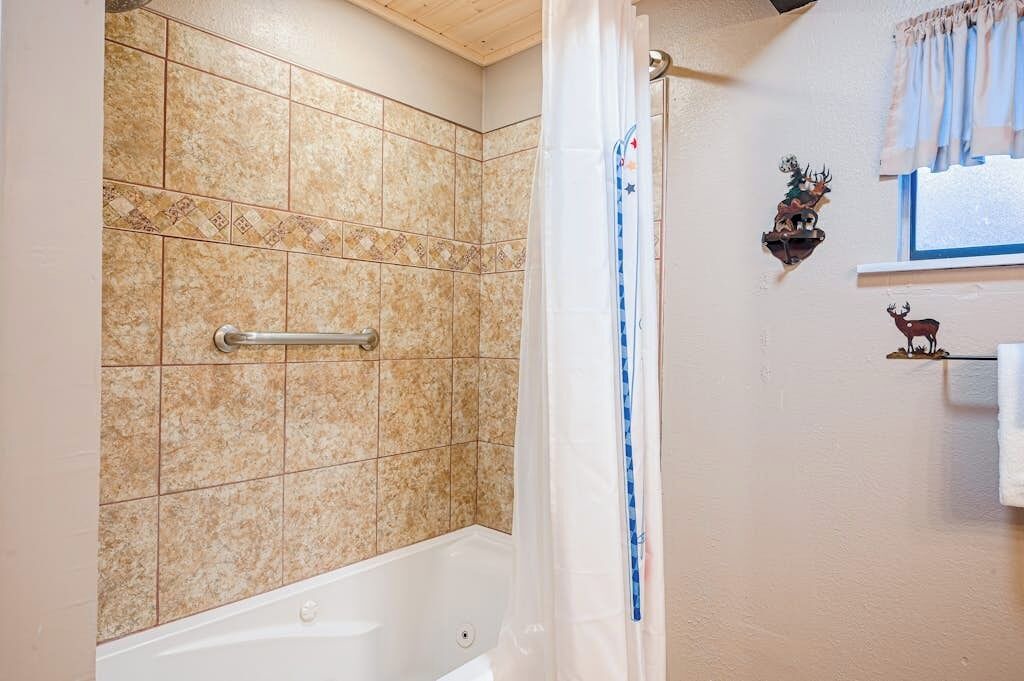 Photo of Bathroom in Ponderosa Pines