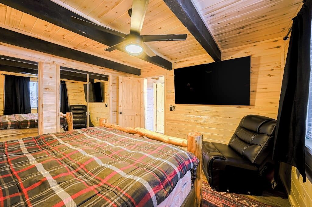 Photo of Bedroom in Ponderosa Pines