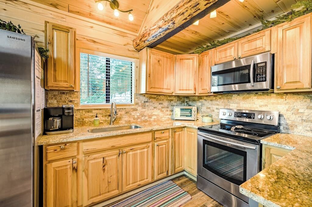 Photo of Kitchen in Ponderosa Pines