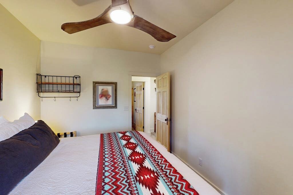 Photo of Bedroom in South Fork