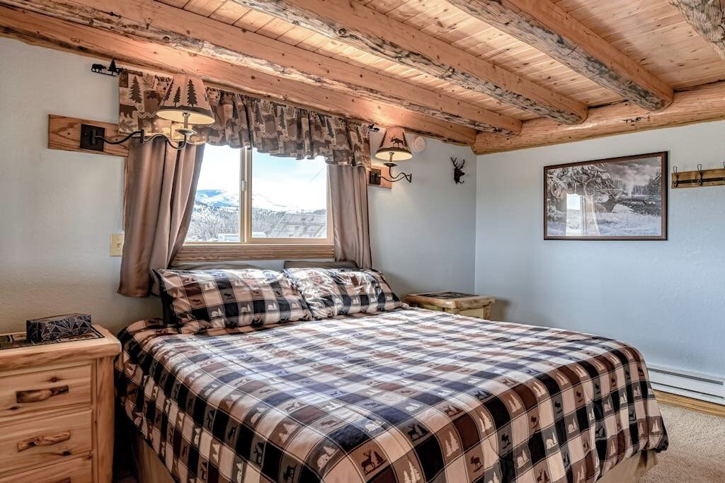 Photo of Bedroom in Alpine Village